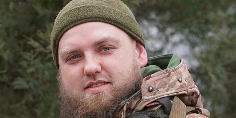 Історії з фронту від бійця Ростислава.