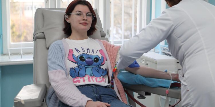 Медики здали кров для воїнів ЗСУ