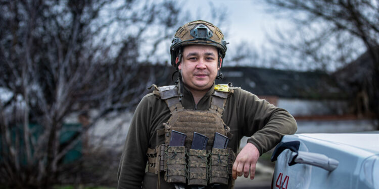 Став досвідченим командиром але залишився Малим