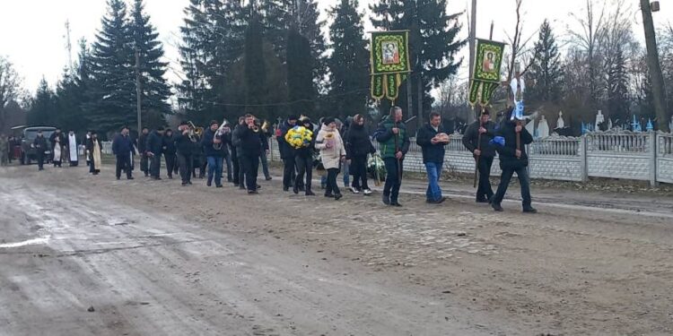 На Тернопільщині попрощалися із Віктором Квасом