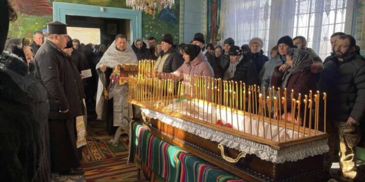 Громада на Тернопільщині віддала шану загиблому захиснику