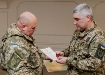 Солдата з тернопільської бригади нагородили Хрестом хоробрих