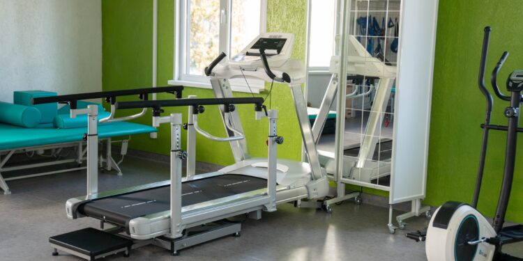 На території Тернопільської обласної клінічної лікарні завершили будівництво одного з модульних приміщень реабілітаційного комплексу