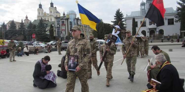 На Тернопільщині попрощалися із Олександром Лисаком