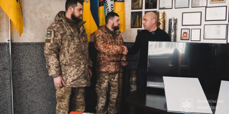 Тернопіль передав техніку для стрілецького батальйону