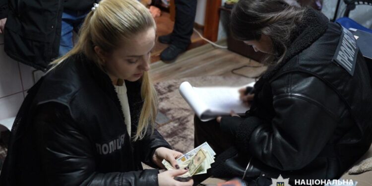 Організаторів фінансової піраміди затримала поліція Одещини