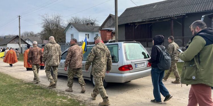 Тернопільщина прощається із захисником та поетом