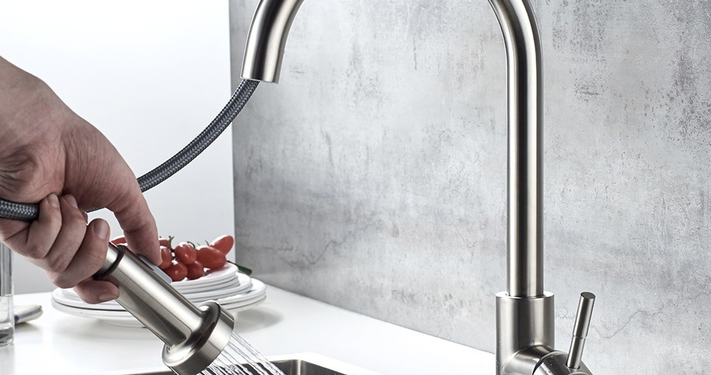 Змішувачі для ванної та кухні, від класичних до сучасних моделей.