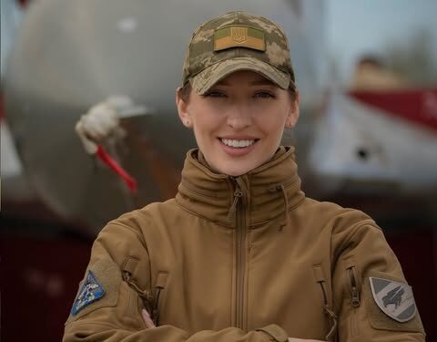 Про жінок на службі в авіації