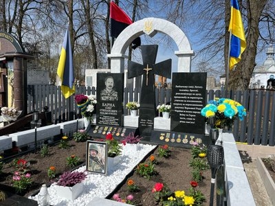 До роковин загибелі відкрили пам’ятник Олегу Барні