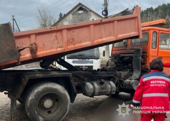 Під час розвантаження авто загинув чоловік