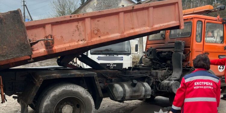 Під час розвантаження авто загинув чоловік