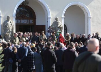 Тернопільщина провела в останню путь Володимира Мандзюка