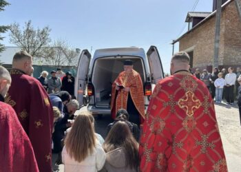 Великоберезовицька громада зустріла загиблого Ігоря Колясу