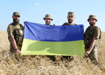 Впевнено працює на 30 км углиб позицій ворога