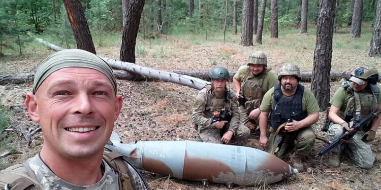 Військові з Тернопільщини знешкодили авіабомбу