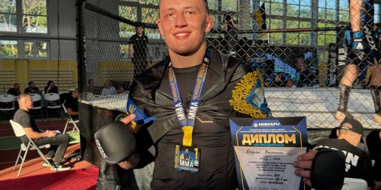 Богдан Волошин став чемпіоном України з ММА