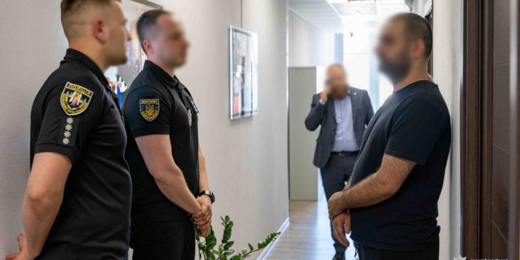 Поліцейські затримали учасника хакерського угруповання