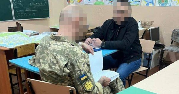 Харчі для військових опинилися на смітнику