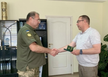 Митники зустрілися зі своїми колегами з фронту