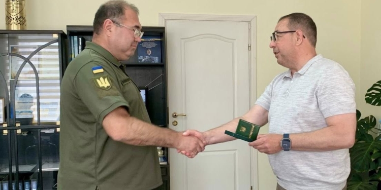 Митники зустрілися зі своїми колегами з фронту