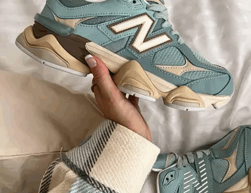 жіночі кросівки