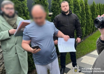 Двоє адвокатів виманили у забудовника понад 2 млн доларів