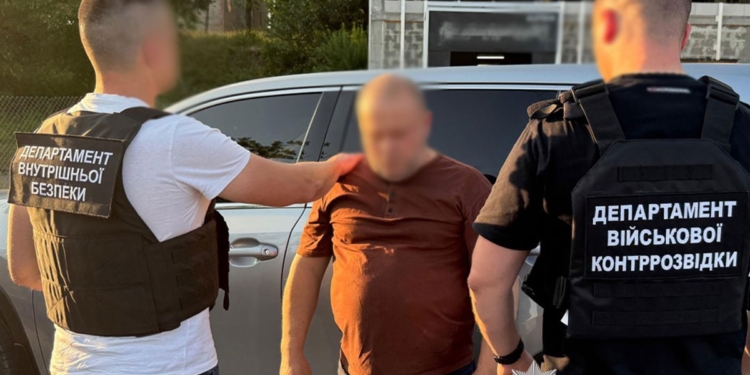 Обіцяв посприяти в оформленні групи інвалідності