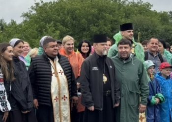 Паломники ідуть до Зарваниці