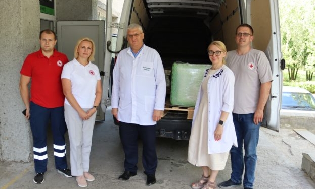 Червоний Хрест на Тернопільщині передав допомогу лікарням
