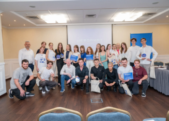 Тернопільська команда на дебатному турнірі в Києві