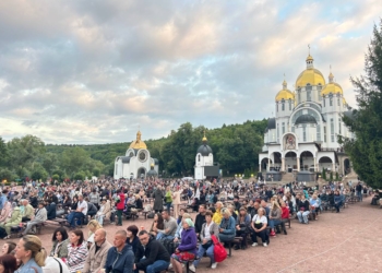 У Зарваниці відбувається Всеукраїнська проща