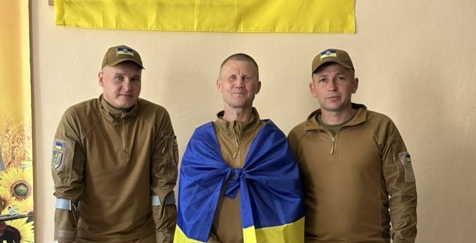 З ворожого полону зустрічали захисника Володимира Мотику
