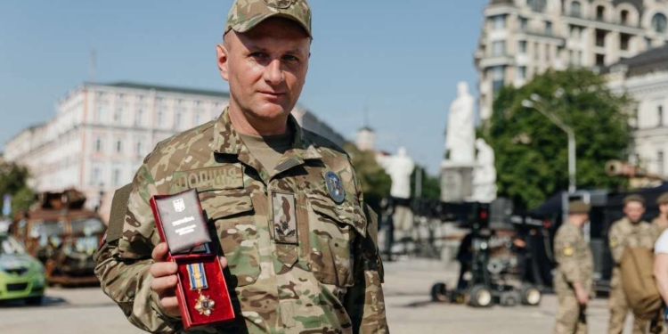 Майор поліції нагороджений орденом За мужність