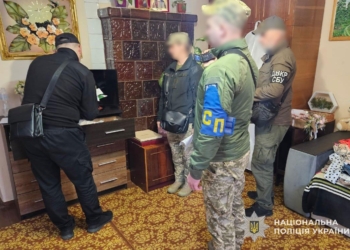 Залучив військовослужбовців до будівництва власного будинку