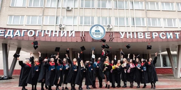 Факультет філології і журналістики запрошує абітурієнтів