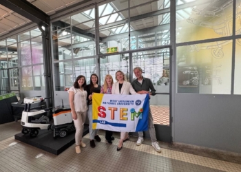 Міжнародне стажування у сфері STEM