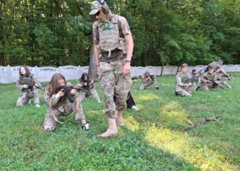 У пaрку Шевченкa покaжуть військові aртефaкти