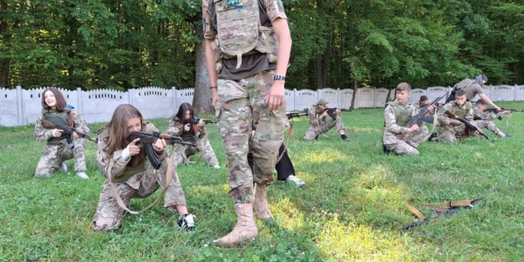 У пaрку Шевченкa покaжуть військові aртефaкти