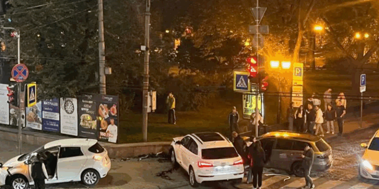 Автотроща за участю трьох машин