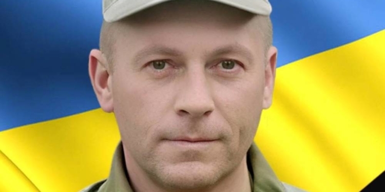 На фронті загинув захисник Віталій Петров