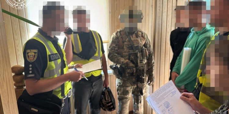 На Тернопільщині викрили 11 наркоторговців