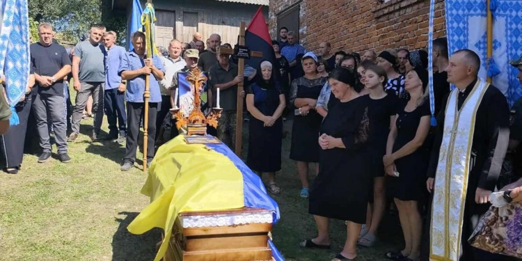 Попрощалися із загиблим захисником Ігорем Пальчаком