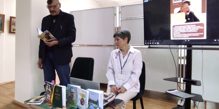 У Тернополі відбулась зустріч з поетом Юрієм Заяцем