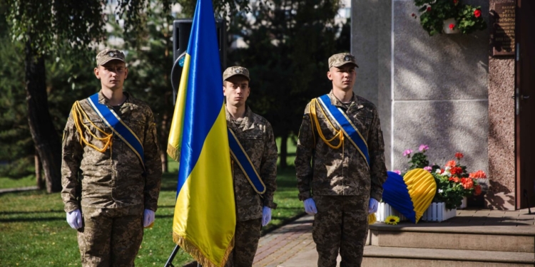 У ЗУНУ вшанували пам'ять загиблих захисників