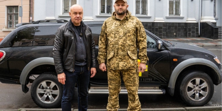 Тернопіль передав позaшляховик для стрілецького бaтaльйону
