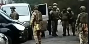 На Тернопільщині затримують людей у формі