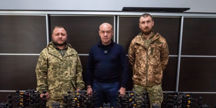 Тернопіль передав 50 дронів для бійців 35 батальйону