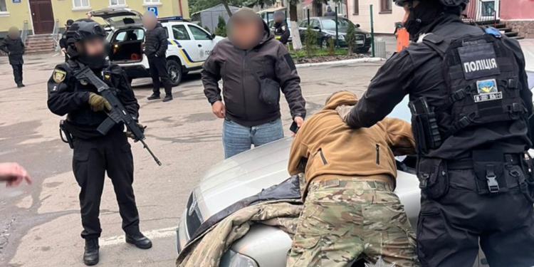 Тернопільські поліцейські затримали військовослужбовців