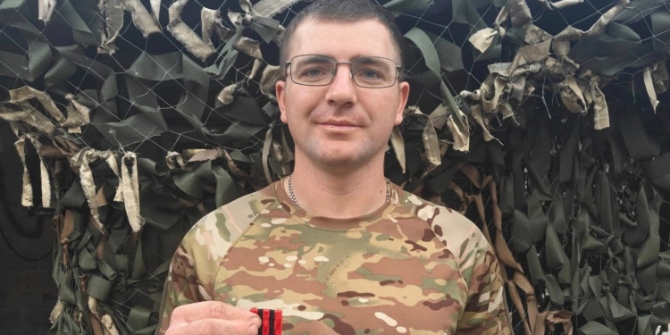 Захисника Миколу Якимовича відзначили нагрудним знаком